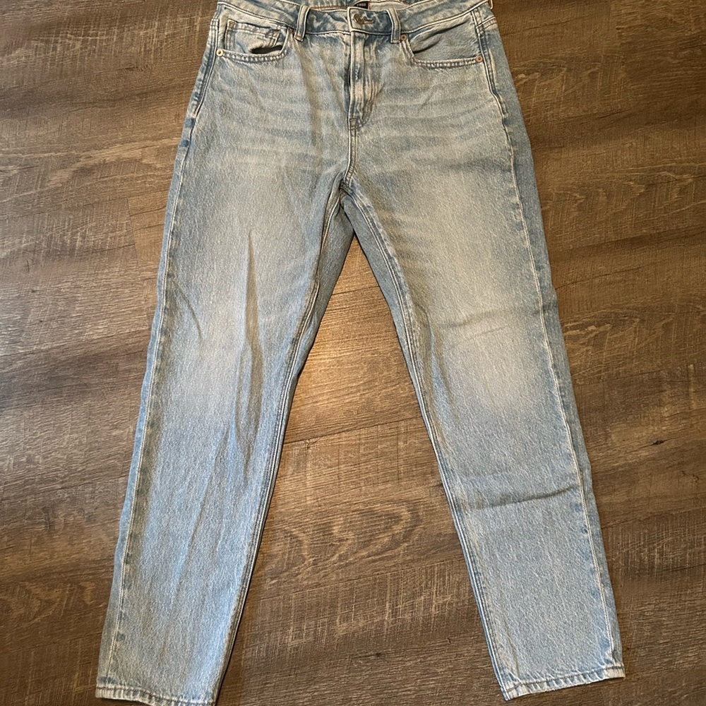 American Eagle Outfitters Mom Jeans
